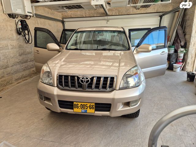 טויוטה לנד קרוזר