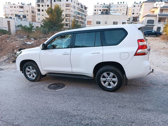 לנד קרוזר Luxury 60Th אוט׳ דיזל 3.0 (190 כ״ס)