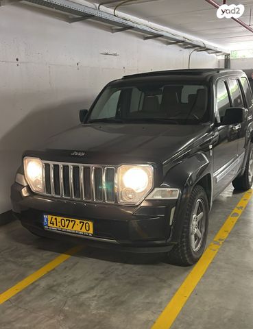 מודעת רכב ג'יפ צ'ירוקי