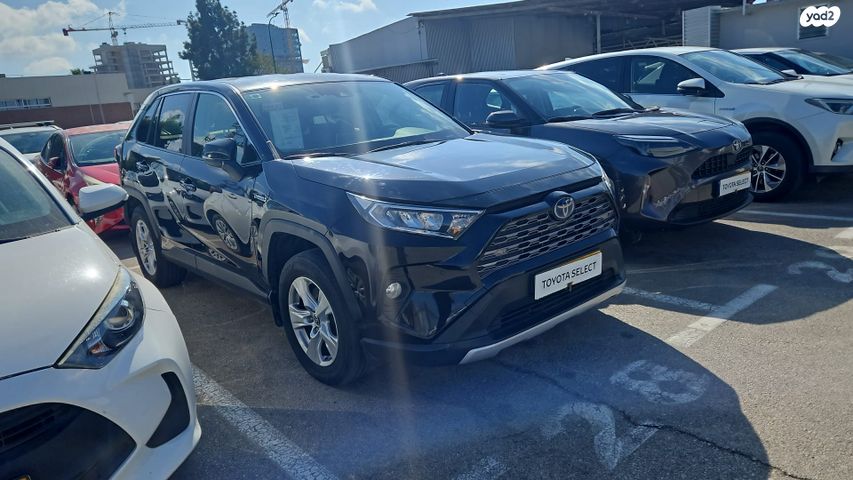 טויוטה RAV4