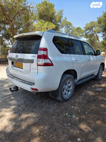 טויוטה לנד קרוזר