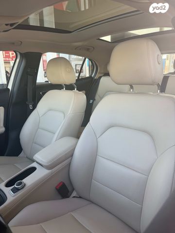 מרצדס-בנץ GLA