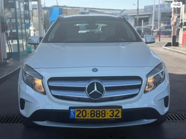 מרצדס-בנץ GLA