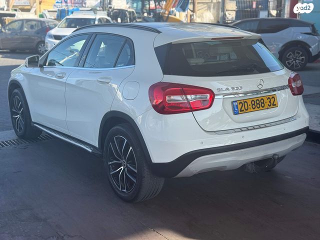 מרצדס-בנץ GLA