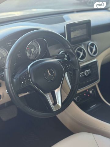 מרצדס-בנץ GLA