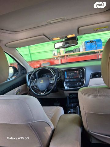 מיצובישי אאוטלנדר