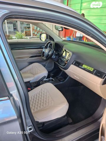 מיצובישי אאוטלנדר