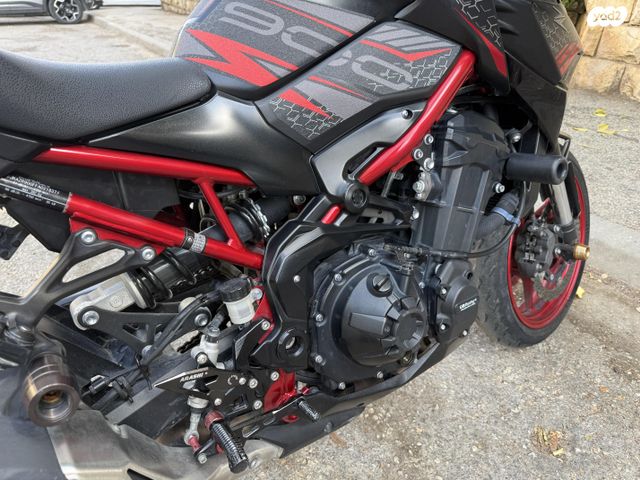 קאוואסאקי Z900