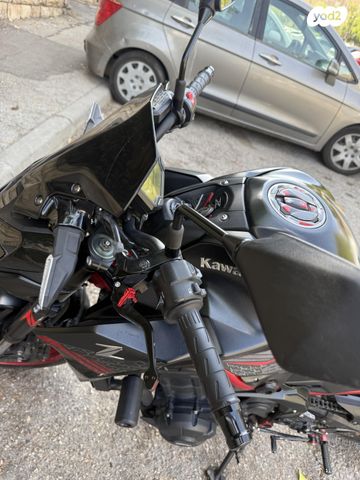 קאוואסאקי Z900