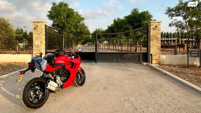 מודעת רכב דוקאטי סופר ספורט