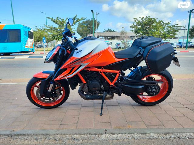 KTM Naked Super Duke 1290R