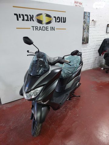 סוזוקי בורגמן 125