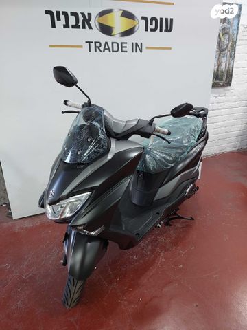 סוזוקי בורגמן 125