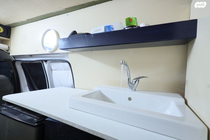 מודעת רכב ממונע אוטוקראוון