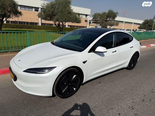 מודעת רכב טסלה מודל 3