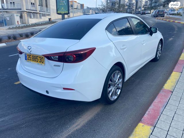 מאזדה 3