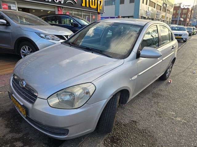 יונדאי אקסנט i25