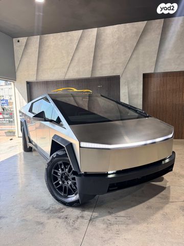 מודעת רכב טסלה סייבטראק