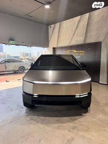 מודעת רכב טסלה סייבטראק 1