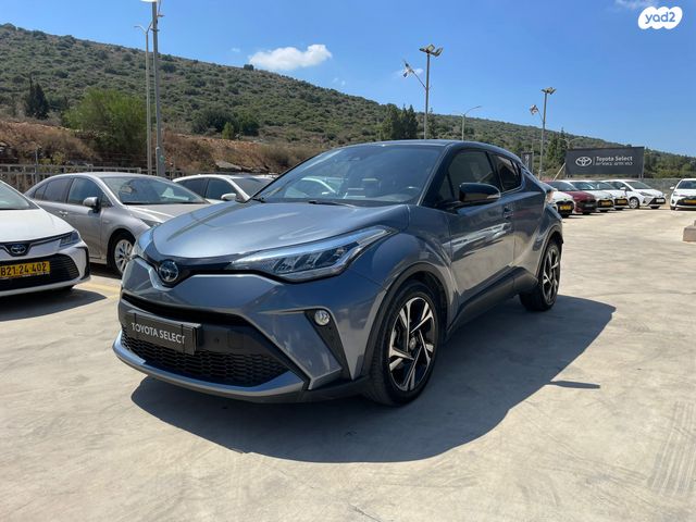 מודעת רכב טויוטה C-HR