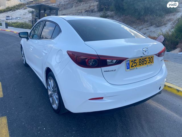 מאזדה 3