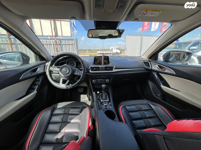 מאזדה 3