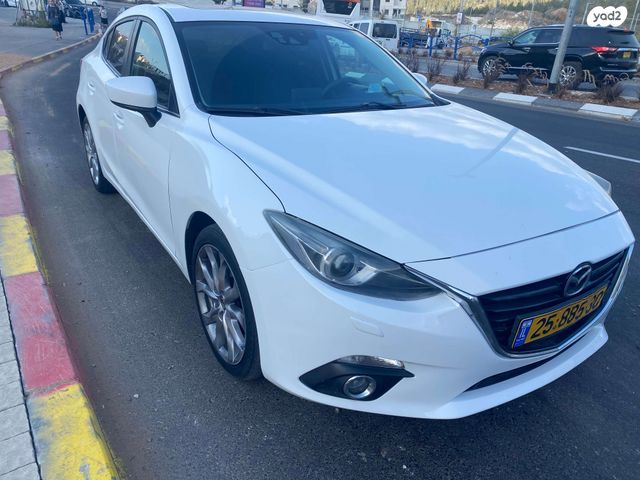 מודעת רכב מאזדה 3