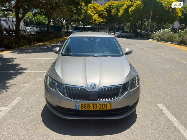 סקודה אוקטביה
