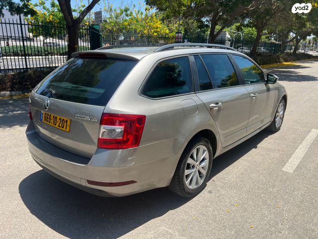 סקודה אוקטביה