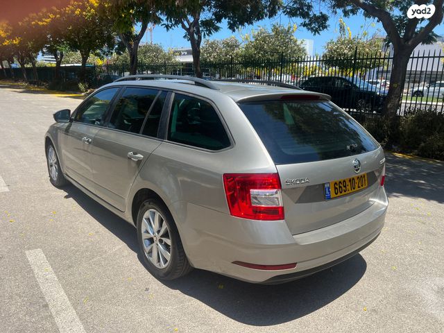סקודה אוקטביה