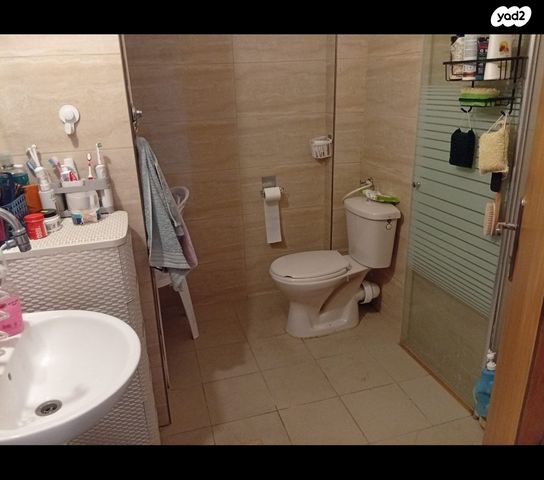 דרך מנחם בגין 9