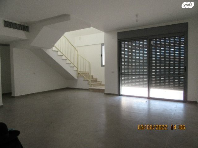 דופלקס, הנרקיסים 6, רכסים, רכסים