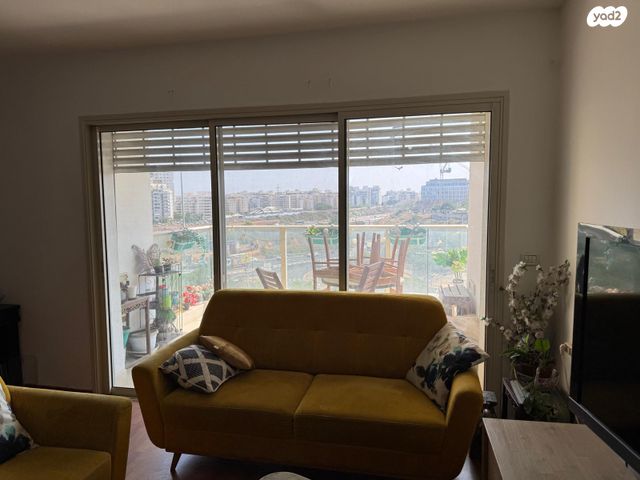 דירה, ביאליק 17, גני אילן, קרית אונו