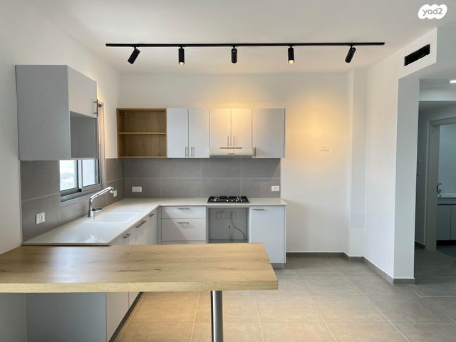 שדרות נשיאי ישראל 12