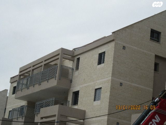 דופלקס, הנרקיסים 6, רכסים, רכסים