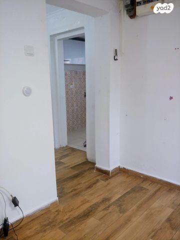 בית פרטי/ קוטג', גאולה 12, מרכז מזרחי, נס ציונה