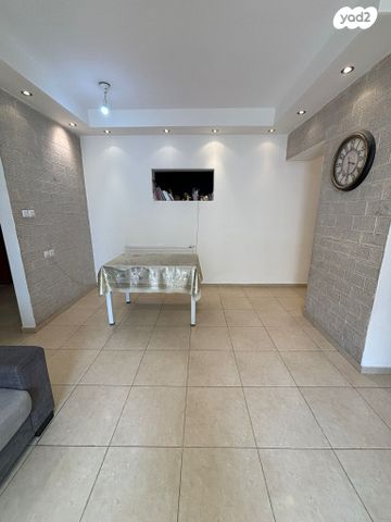 דירה, סול ליפצין 44, חומת שמואל, הר חומה, ירושלים