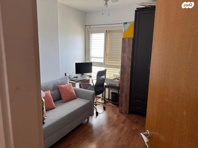 דירה, ביאליק 17, גני אילן, קרית אונו