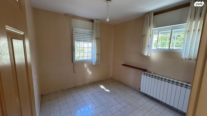 יצחק טוניק 12