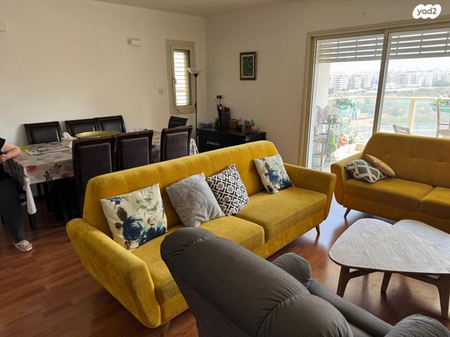 דירה, ביאליק 17, גני אילן, קרית אונו