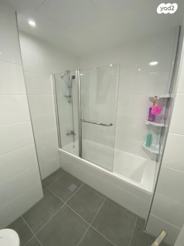 דירה, שדרות נשיאי ישראל 12, שער הגיא מערב, יקנעם עילית