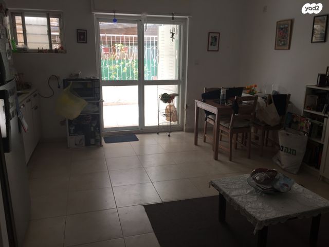 אהרון מזי"א 1