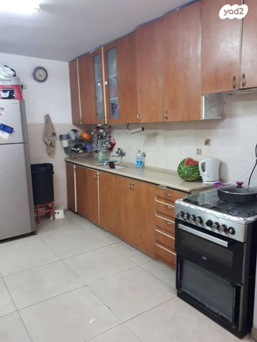 דירה, הרב נויפלד 29, קרית הרצוג, בני ברק