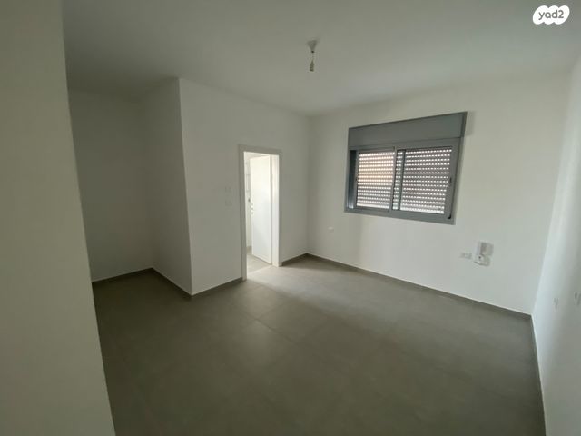 דירה, שדרות נשיאי ישראל 12, שער הגיא מערב, יקנעם עילית