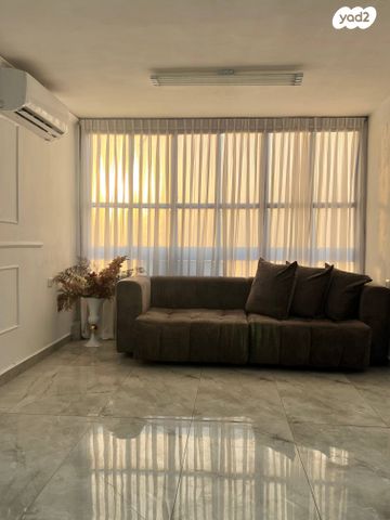 דירה, שדרות הפלמ"ח 15, רובע ג', אשדוד