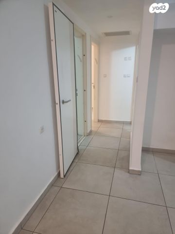 יהושע חנקין 33