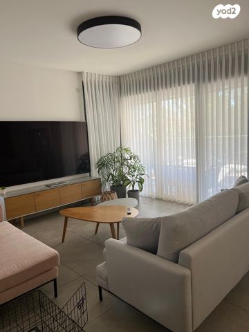 דירה, החלוץ 42, מורשה, רמת השרון