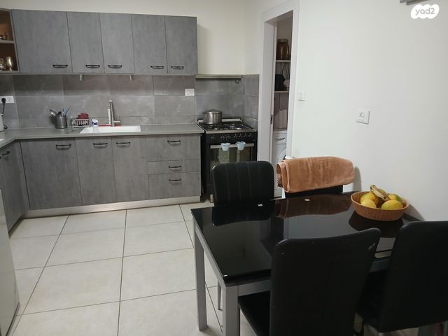 דירה, הרב רפאל ברוך טולדנו 14, רמת שלמה, ירושלים