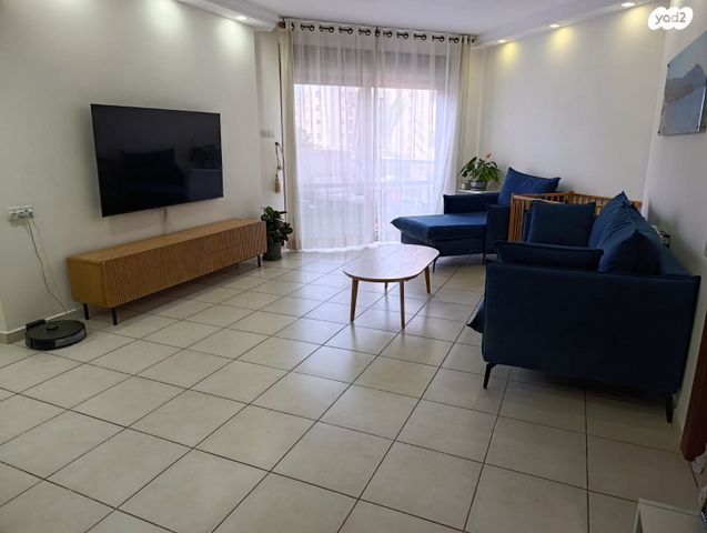 ד"ר יהודה פרח 6