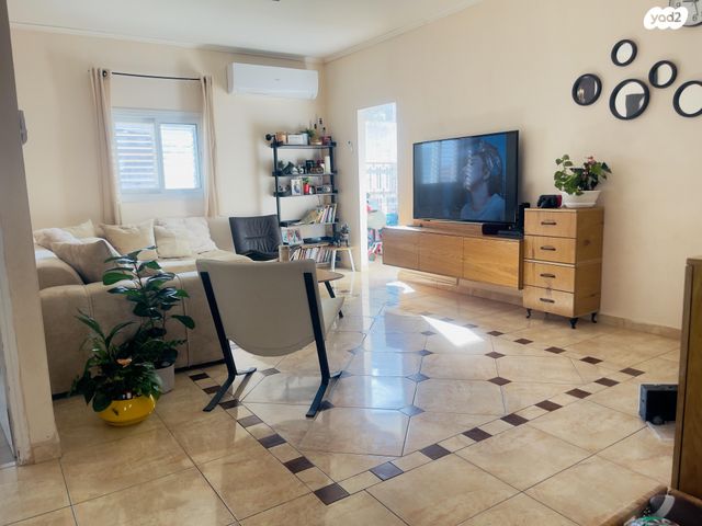 הרב הרצוג 12